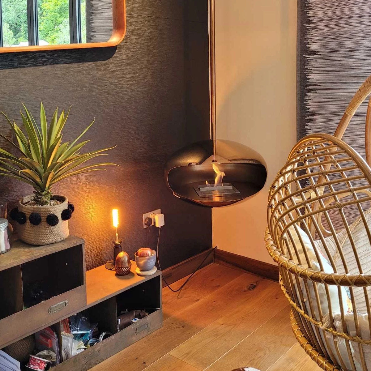 Cocoon Fires Aeris - Polished Steel with a Steel Pole