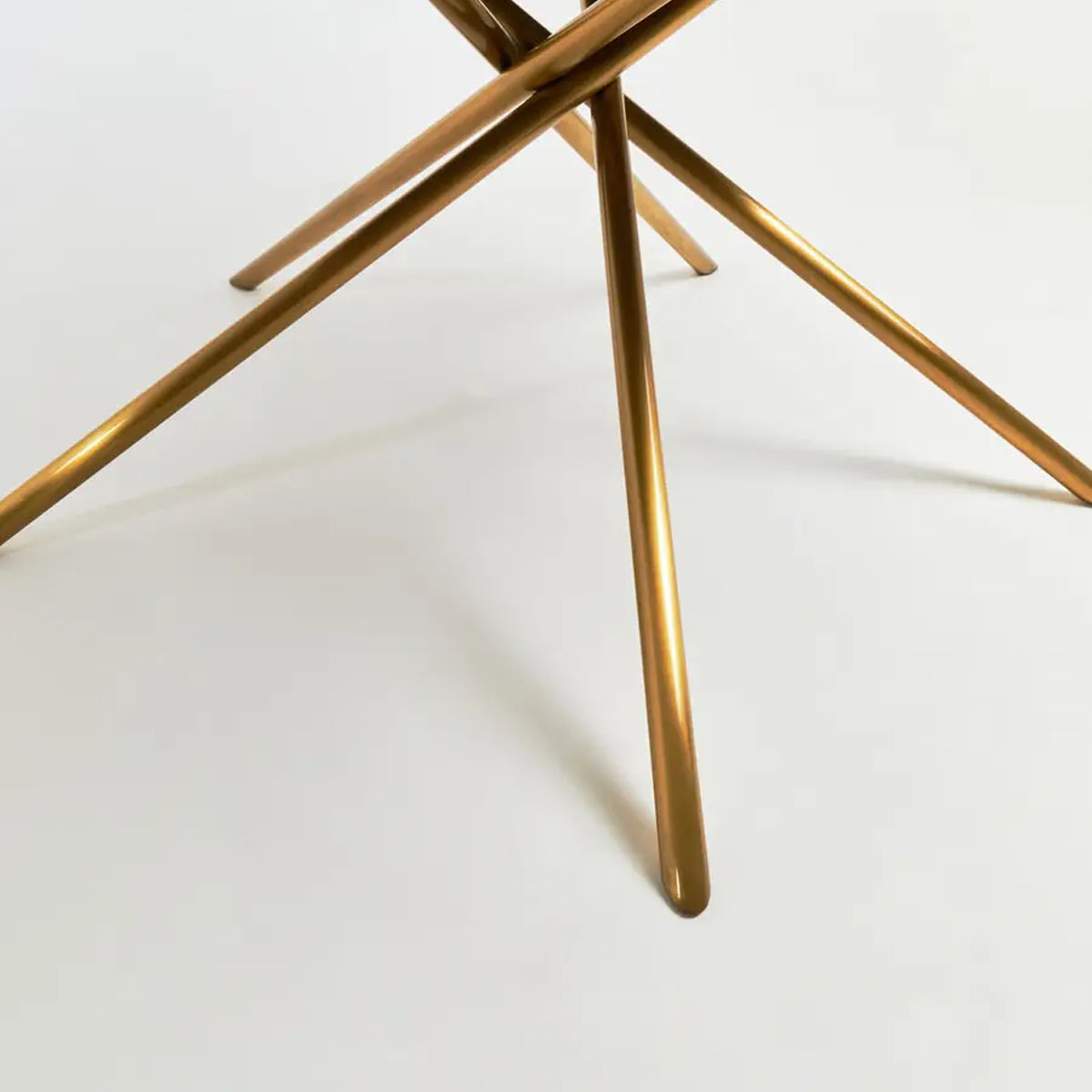 Beaumonde Home Jana Round Fir Wood Dining Table with Splayed Legs
