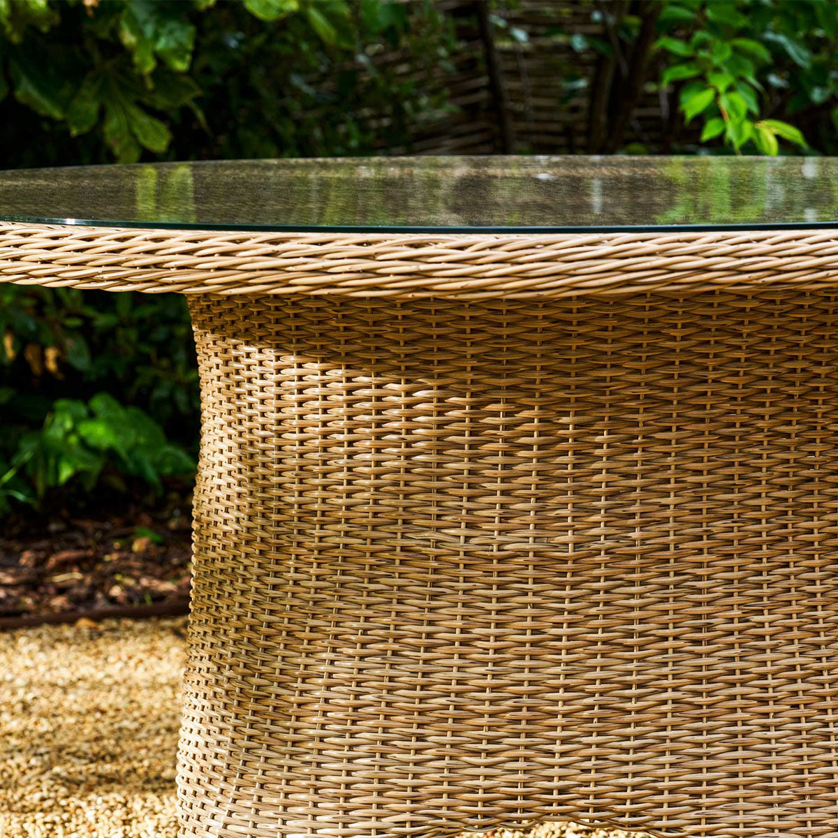 Garden Trading Brayford Round Dining Set Large Natural