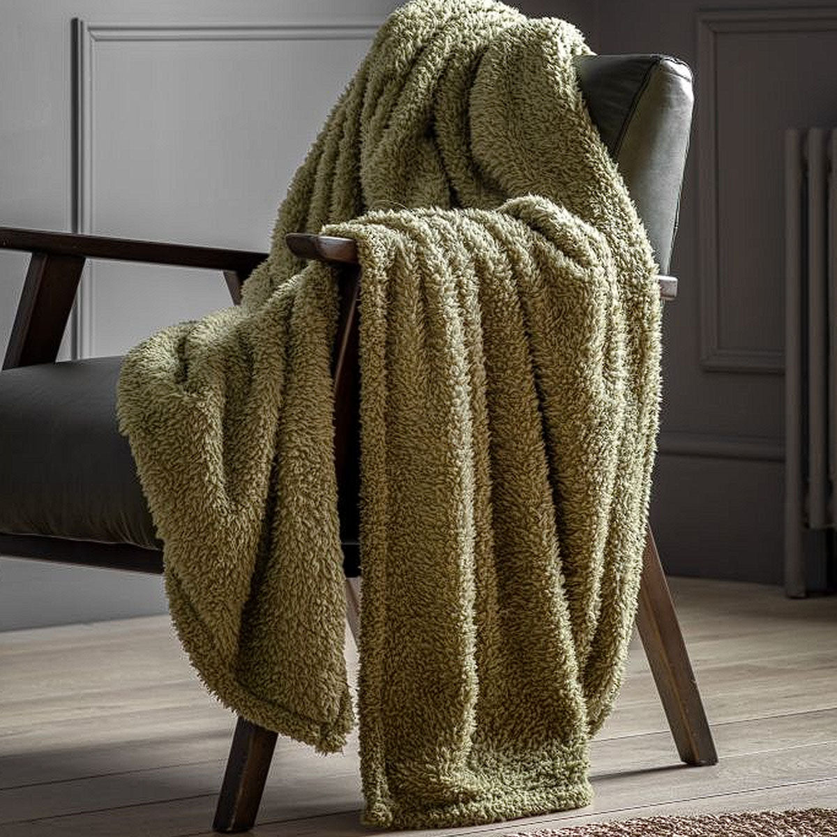 Gallery Direct Teddy Fleece Throw