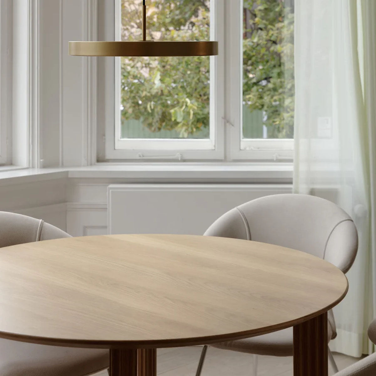 Umage Comfort Circle Table
