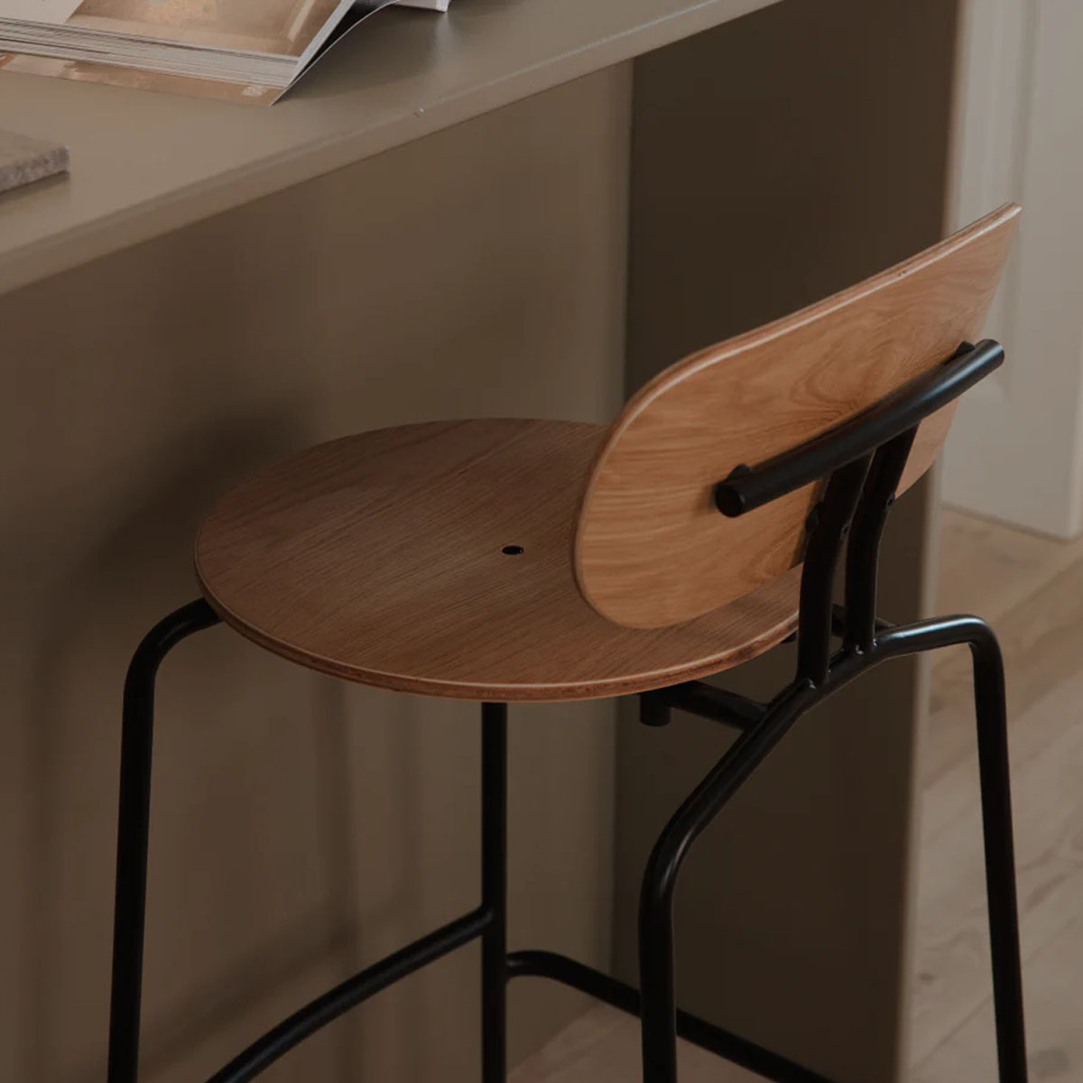 Umage Curious Barstool