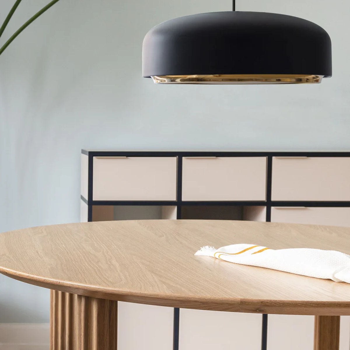Umage Comfort Circle Table