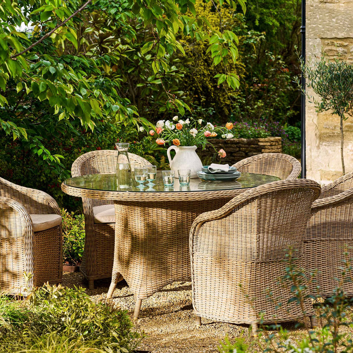 Garden Trading Brayford Round Dining Set Large Natural