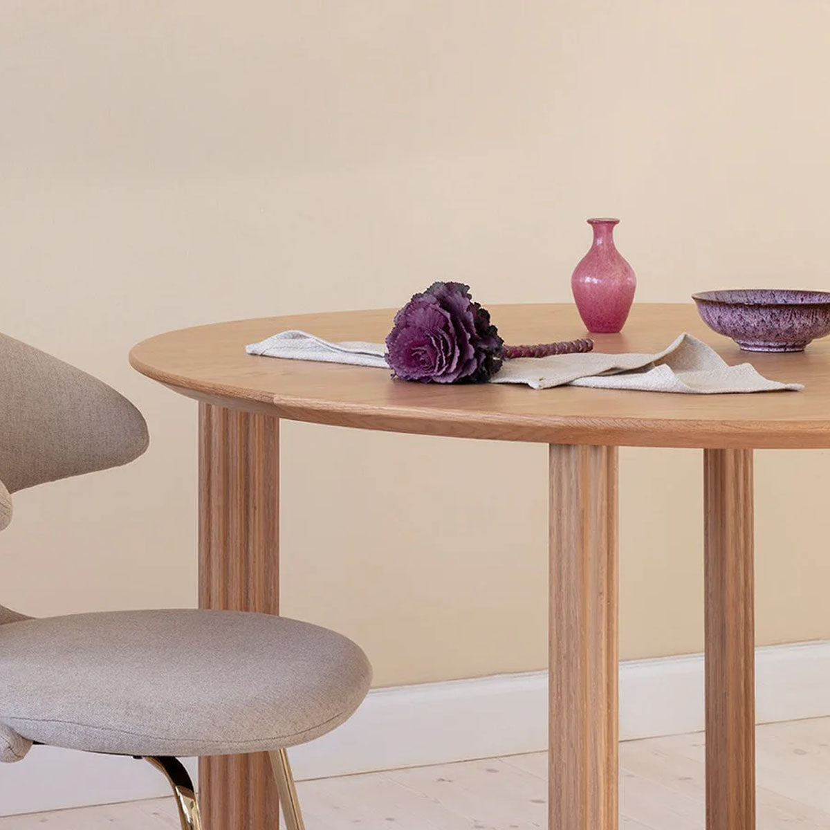 Umage Comfort Circle Table