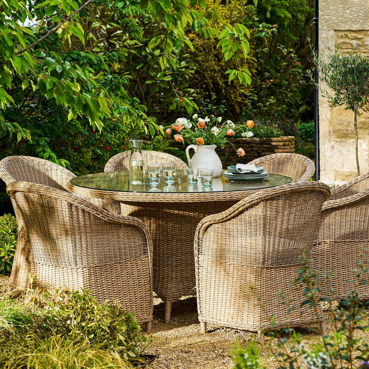 Garden Trading Brayford Round Dining Set Large Natural