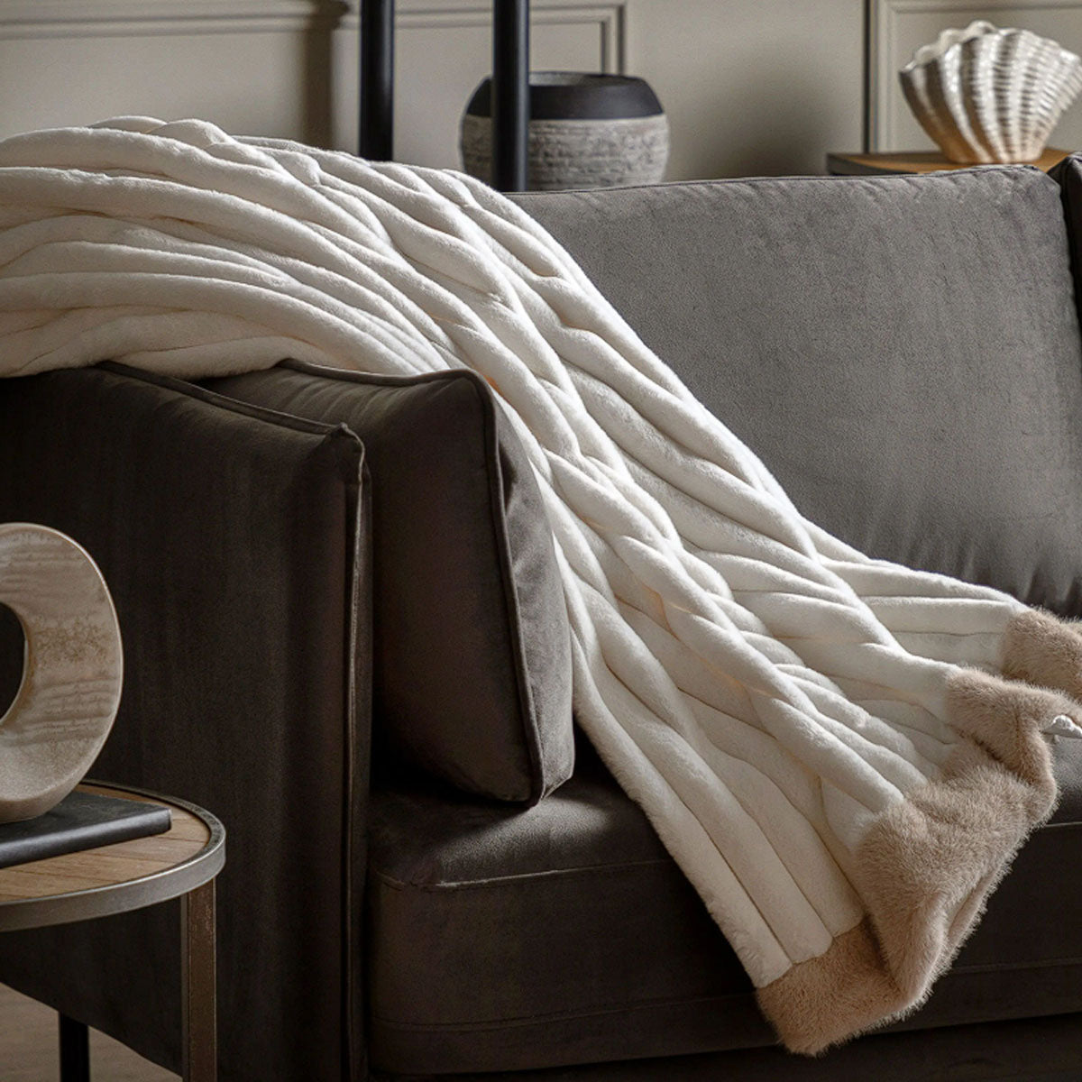 Gallery Direct Whinfell Luxury Faux Fur Throw Cream