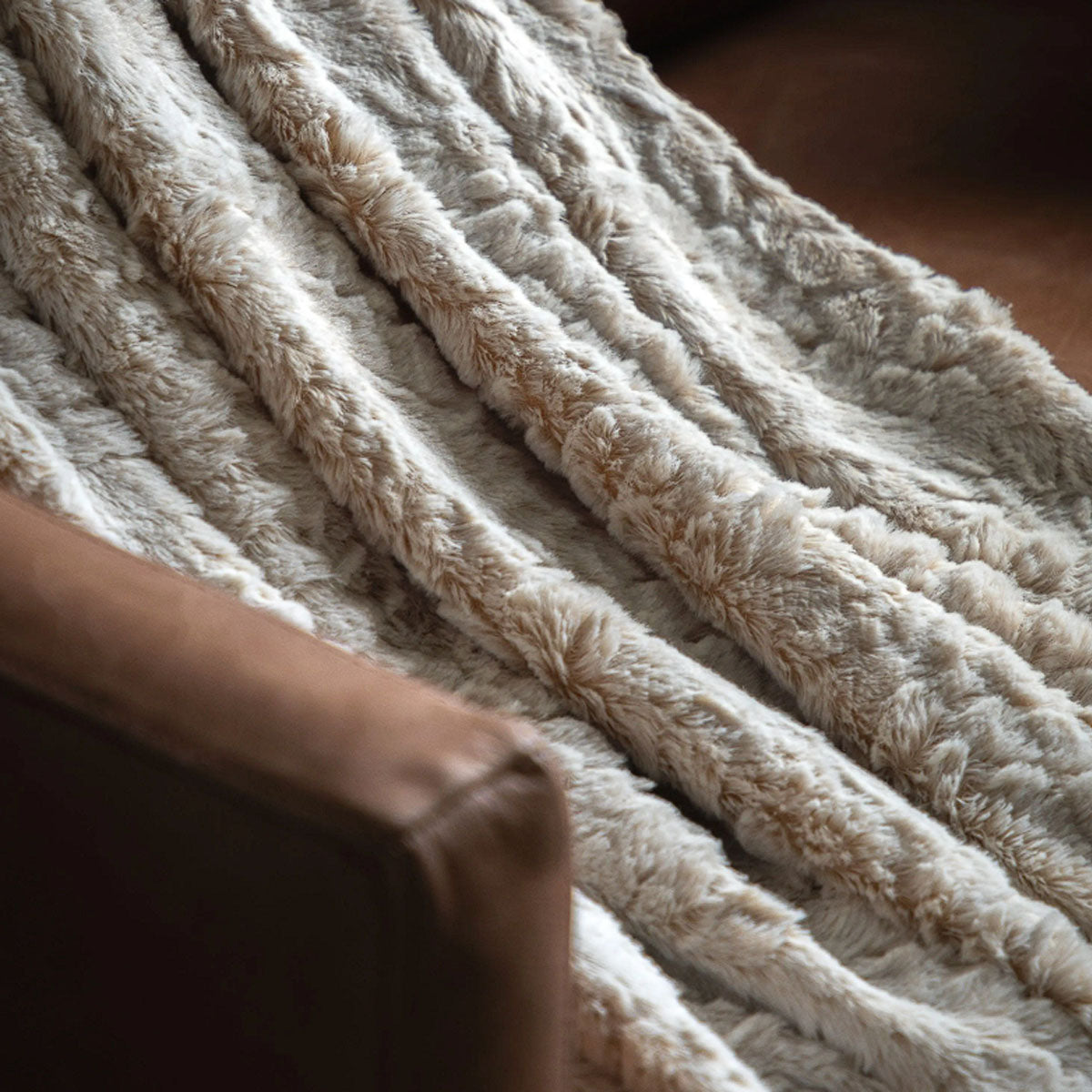 Gallery Direct Hampshire Faux Fur Throw Natural