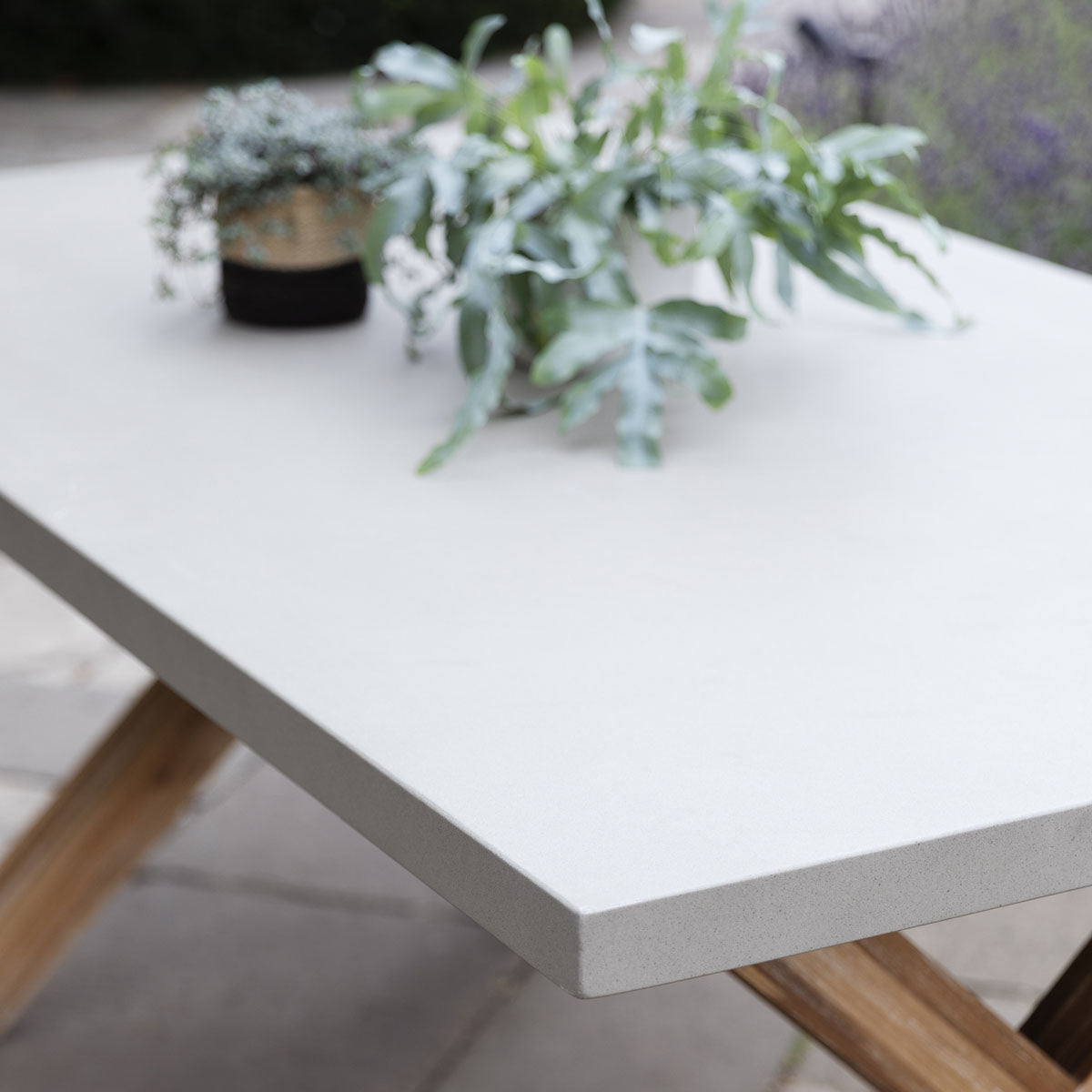 Garden Trading Burford Table Small Natural
