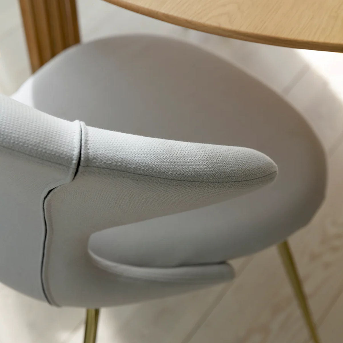 Umage Comfort Circle Table