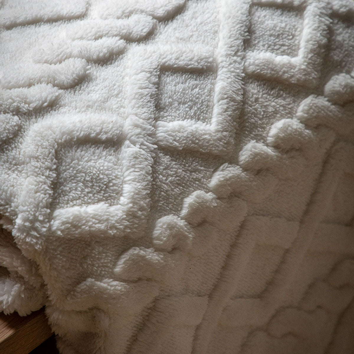 Gallery Direct Textures Cable Knit Cream