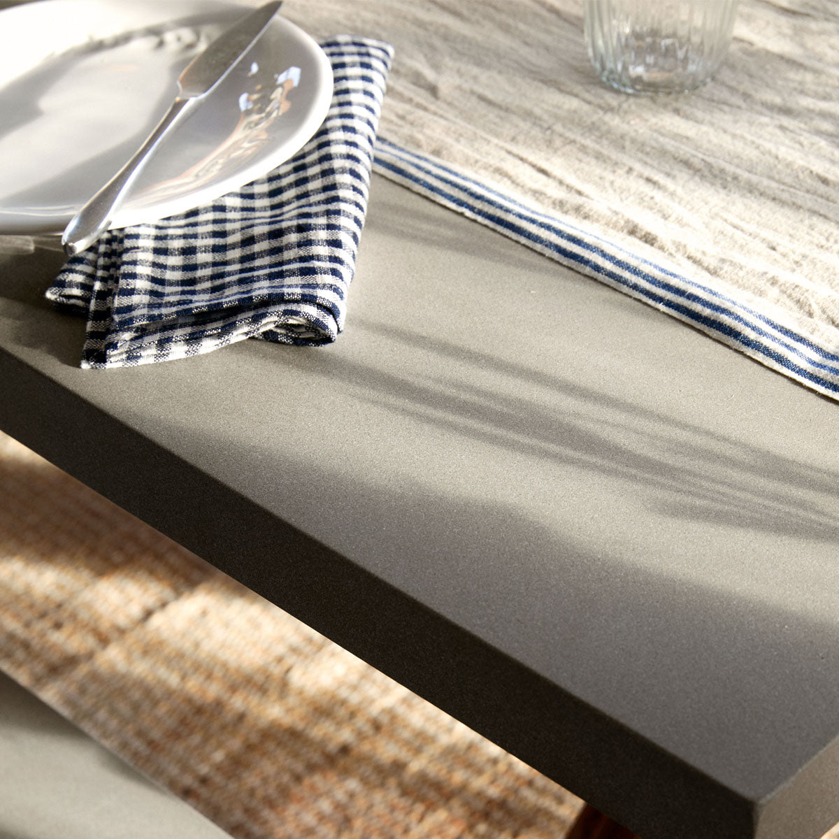 Garden Trading Burford Table Small Natural