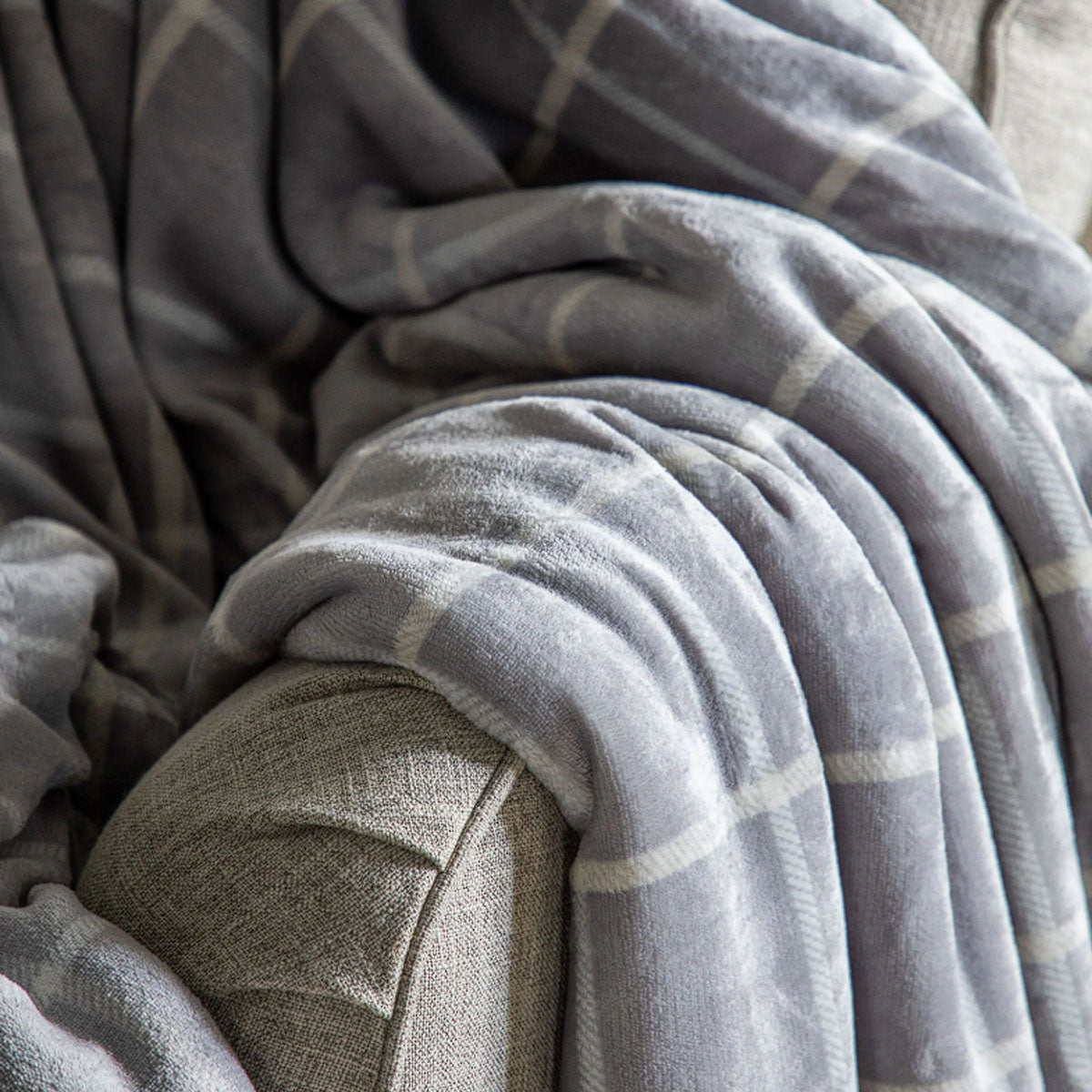 Gallery Direct Window Payne Sherpa Throw Grey
