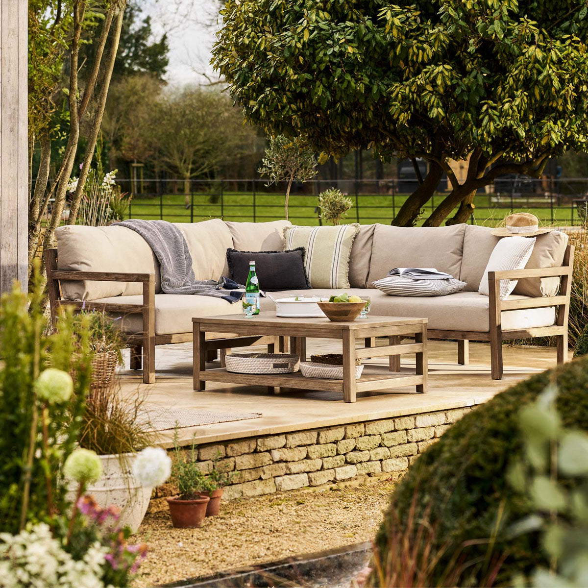 Garden Trading Sandridge Corner Sofa Set