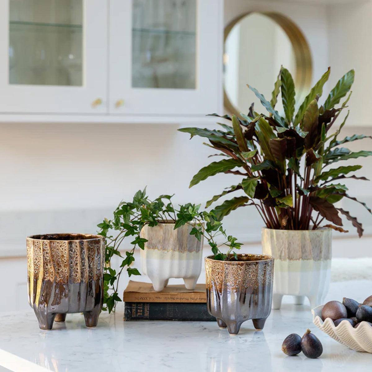 Ivyline Neve Neutral 3 Leg Planter
