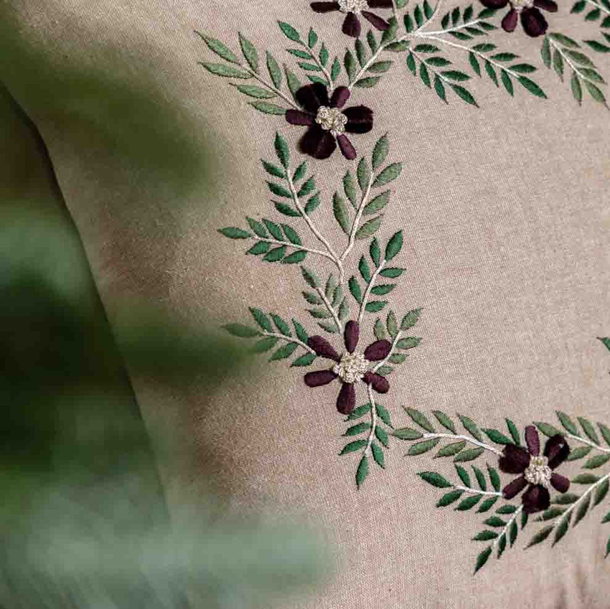 Gallery Direct Windsor Wine Merry Xmas Cushion