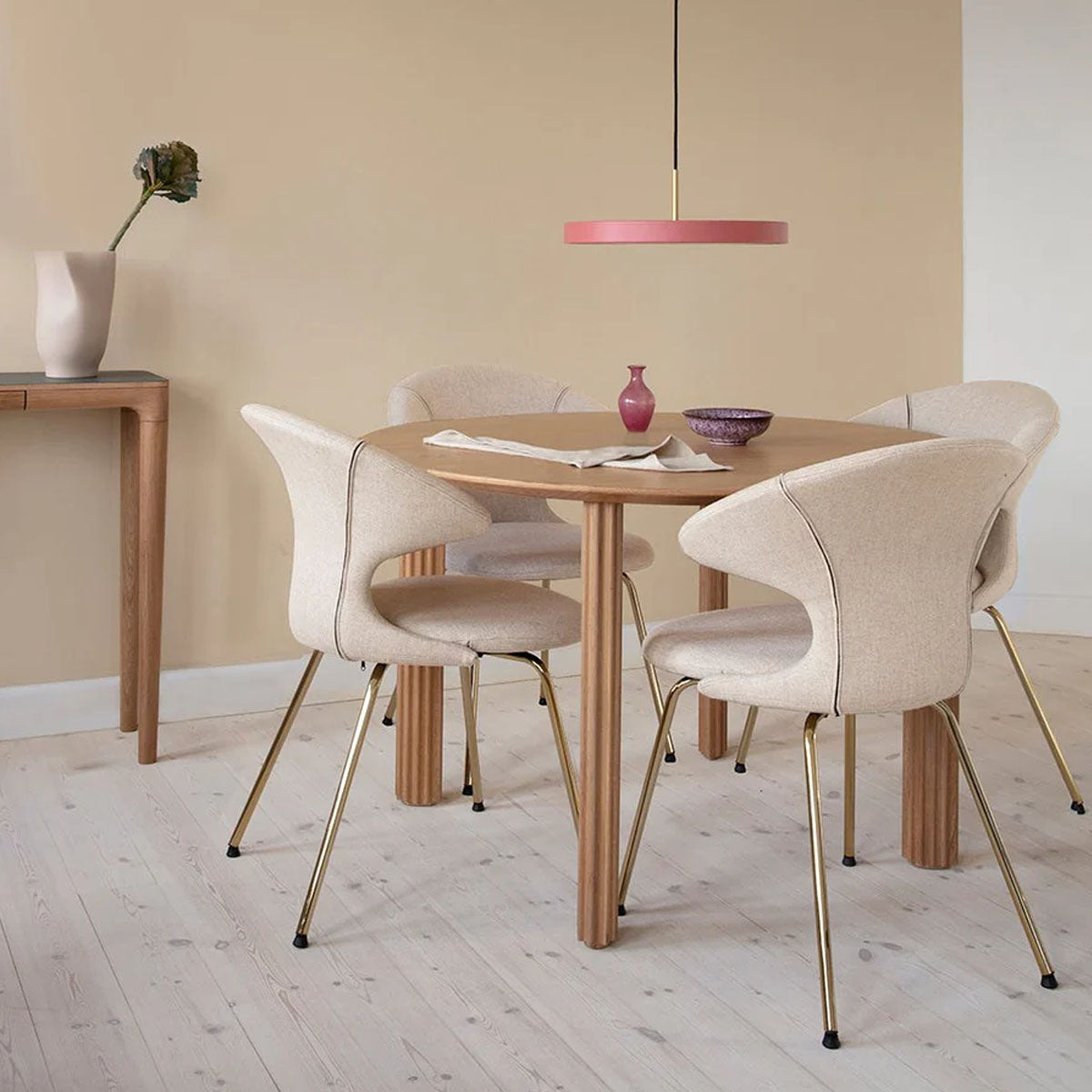 Umage Comfort Circle Table