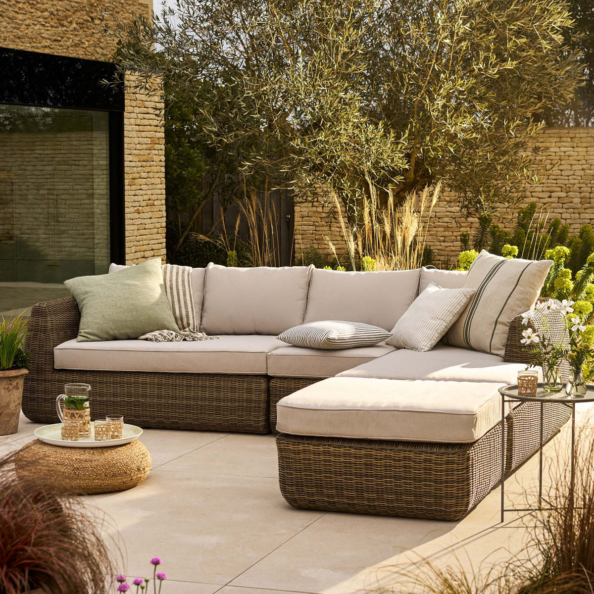 Garden Trading Skala Corner Sofa Set Dark Rattan
