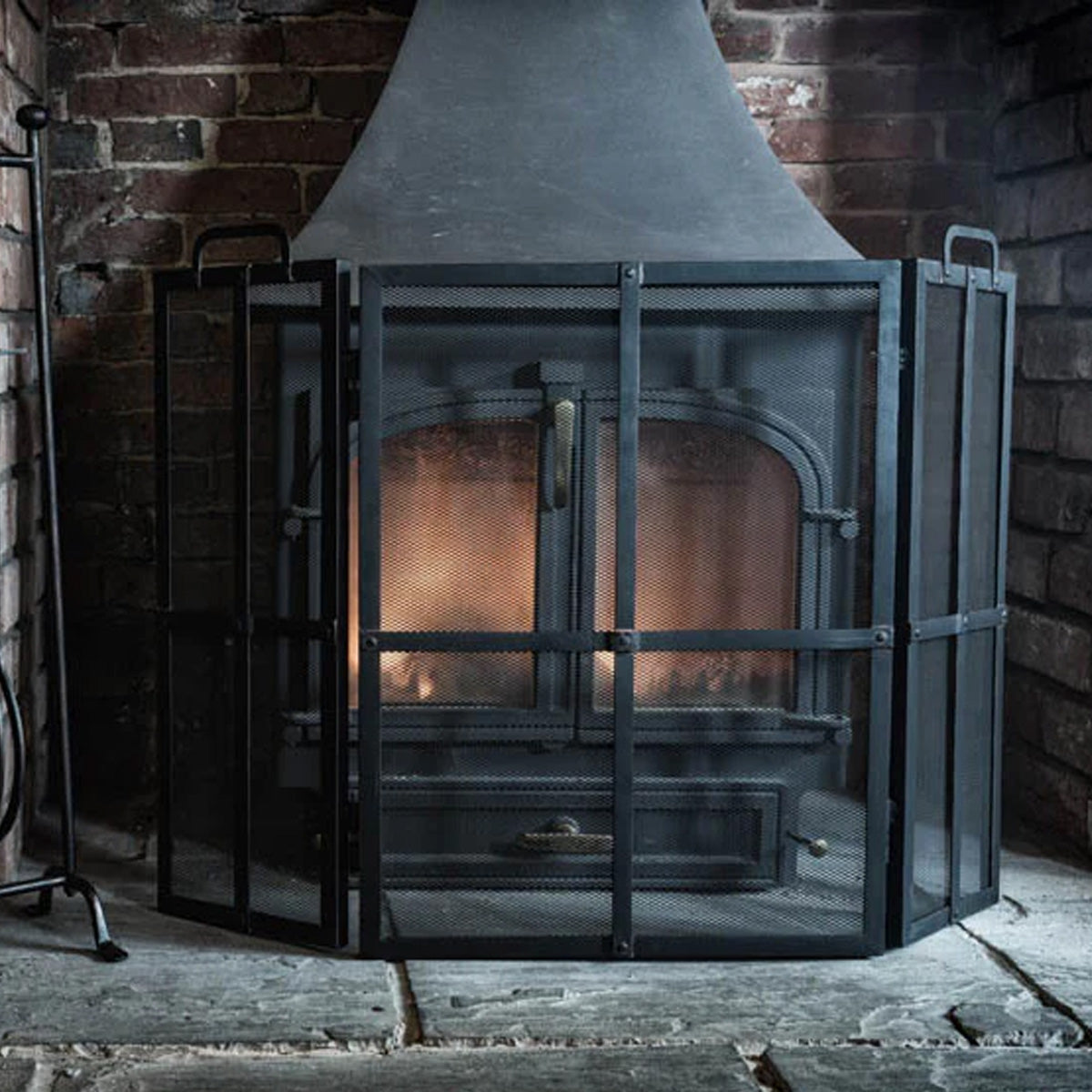 Ivyline Iron Fire Screen Surround