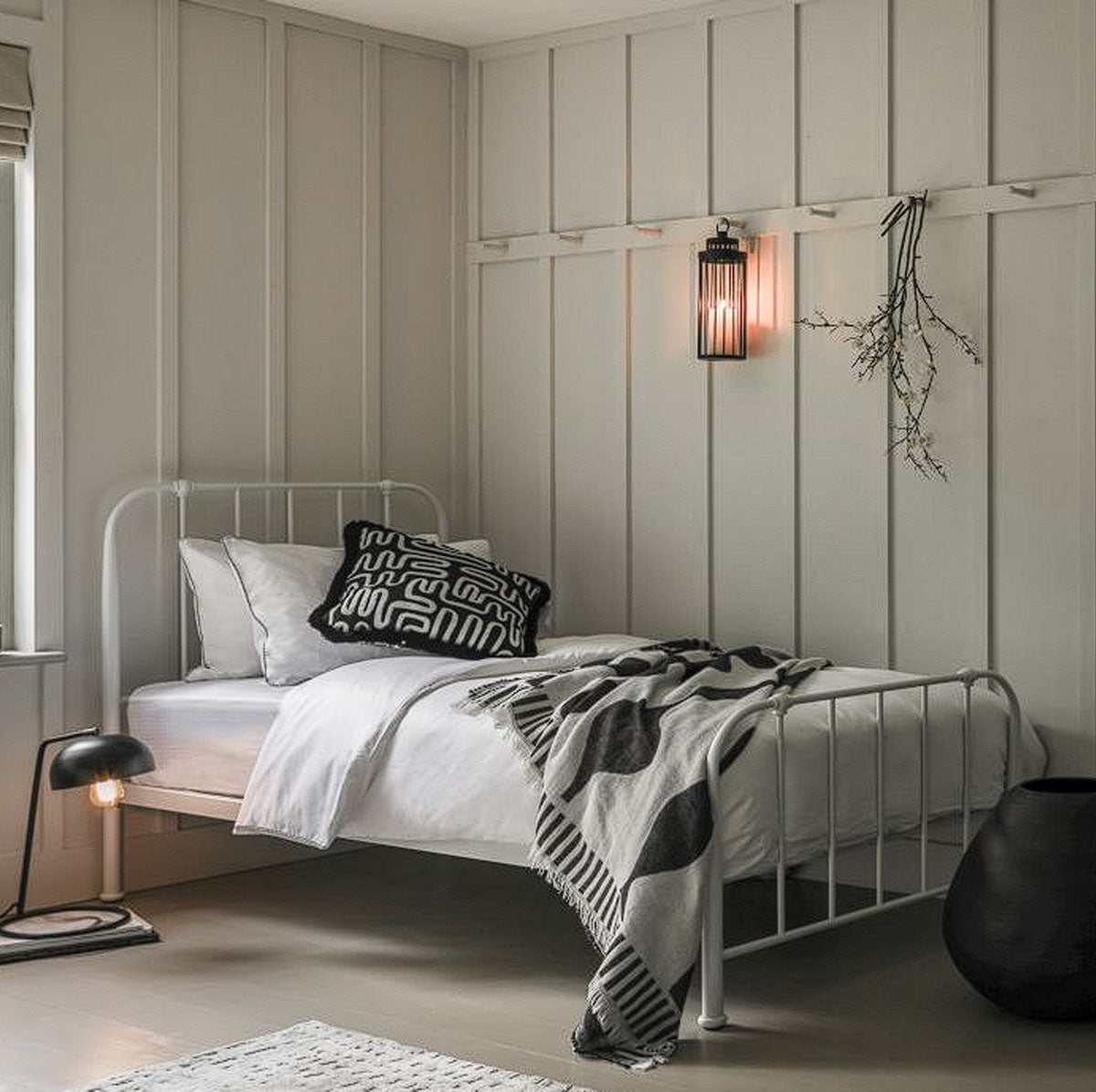 Gallery Direct Loughton Bedstead