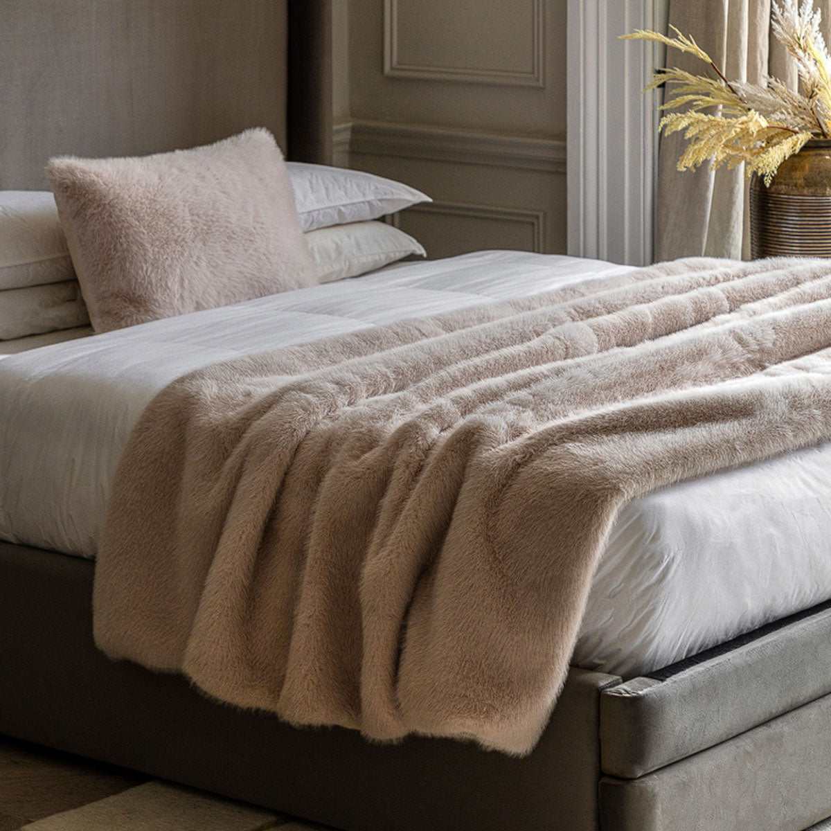 Gallery Direct Maple Faux Fur Throw