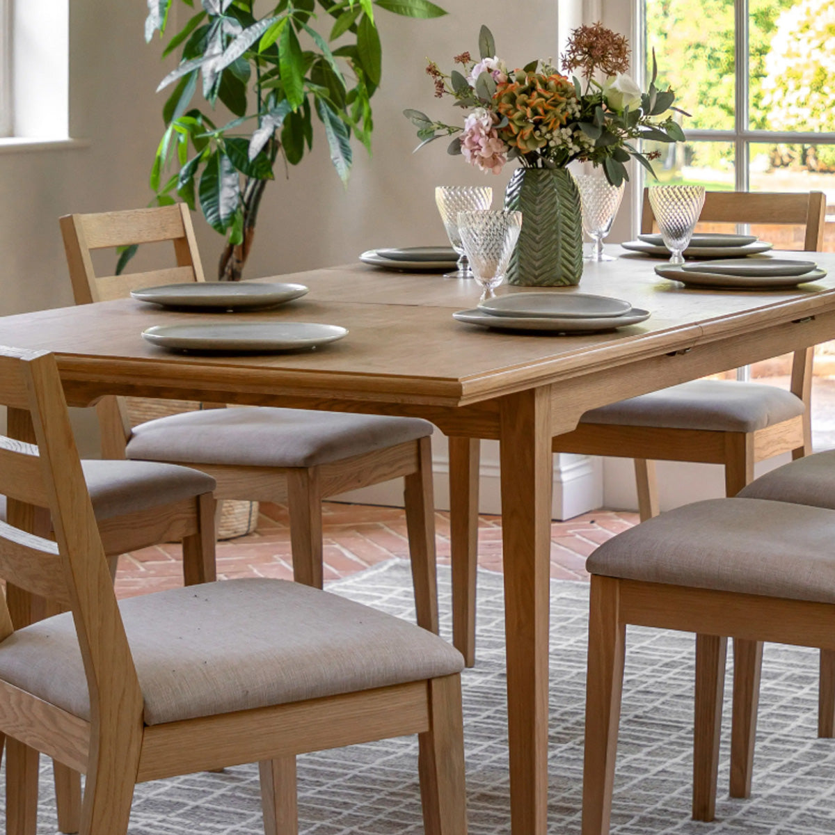 Gallery Direct Malvern Extending Dining Table
