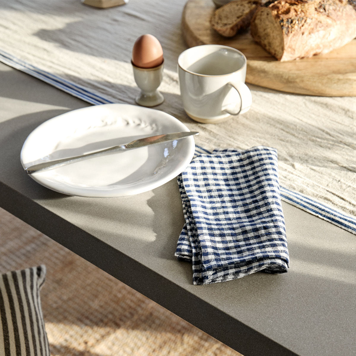 Garden Trading Burford Table Small Natural