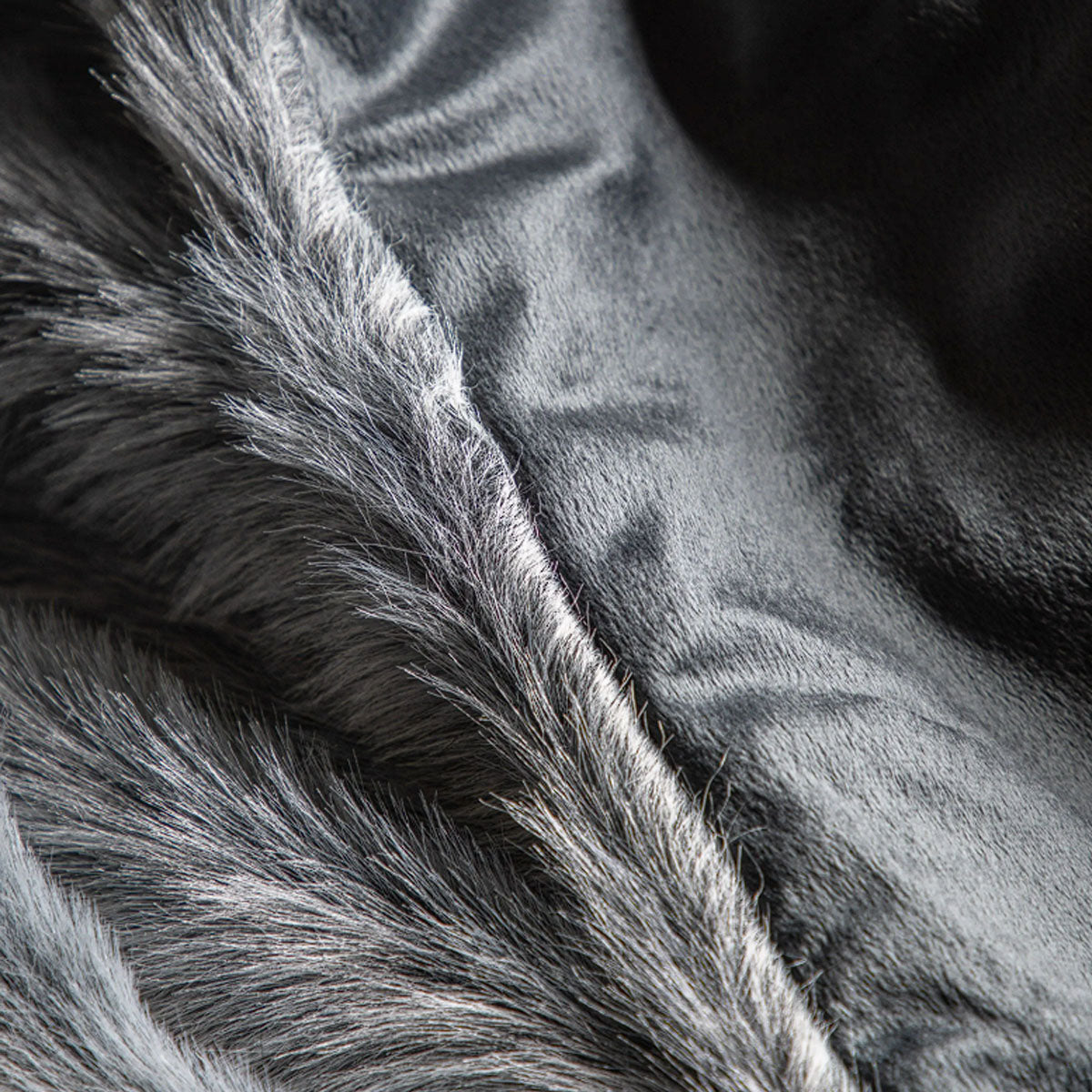Gallery Direct Alaskan Faux Fur Throw Premium