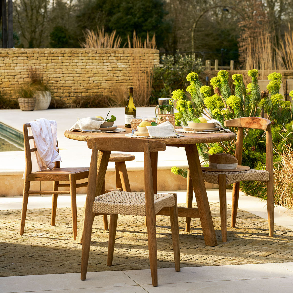 Garden Trading Hawthorne Round Slatted Dining Table Natural