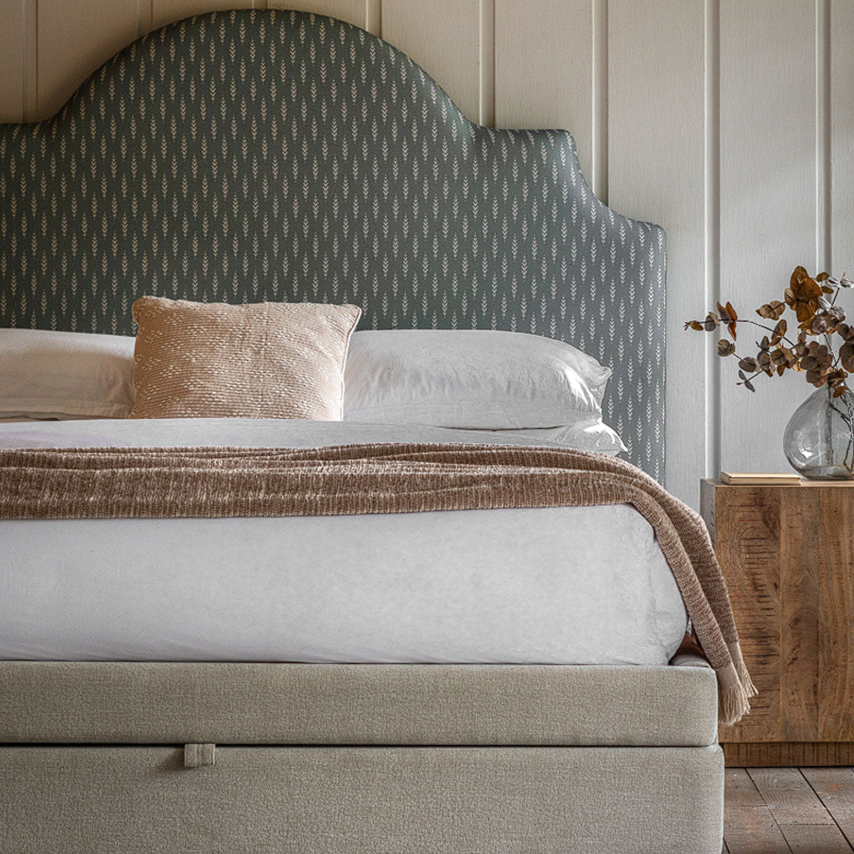 Gallery Direct Wilton Bed