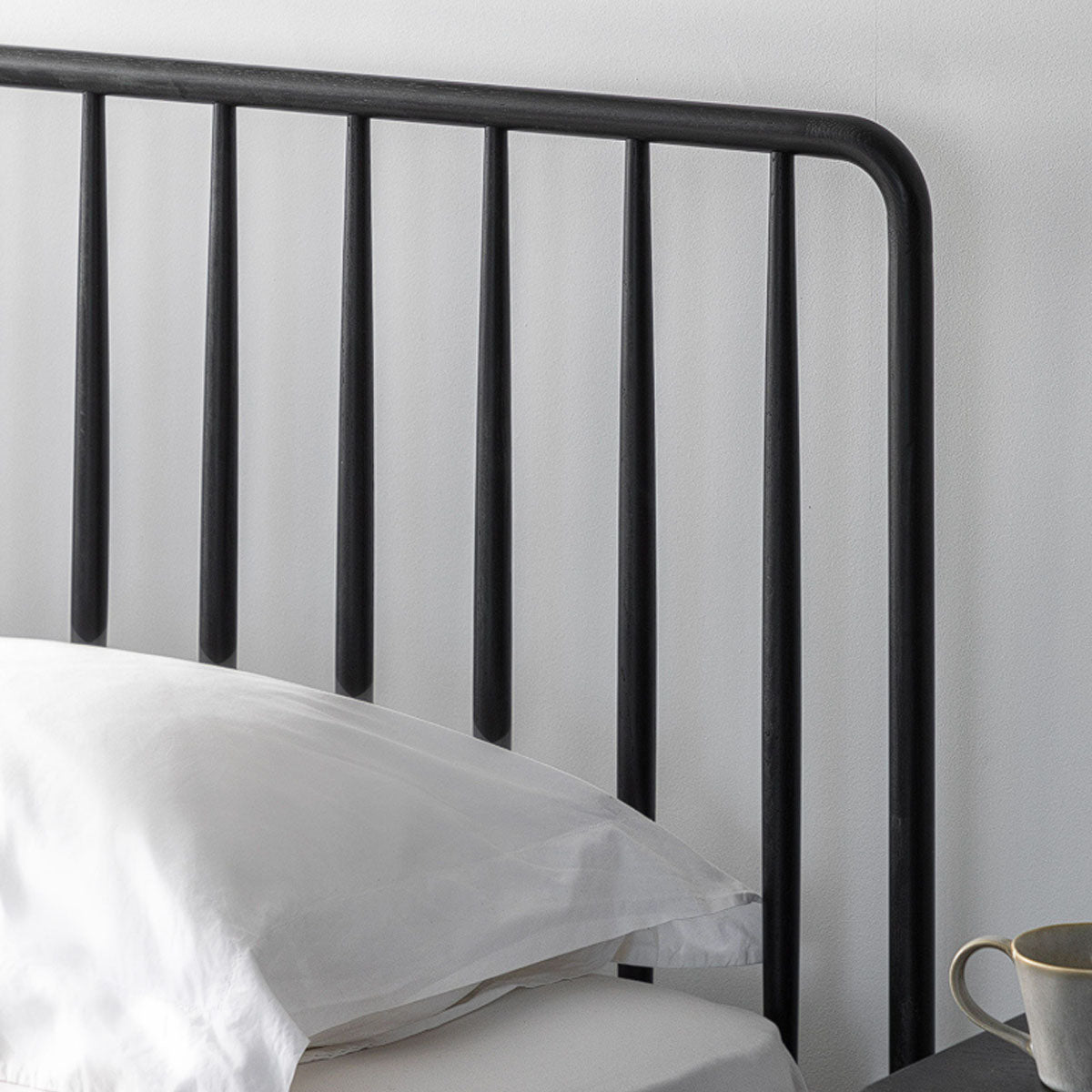 Gallery Direct Wycombe Spindle Bed