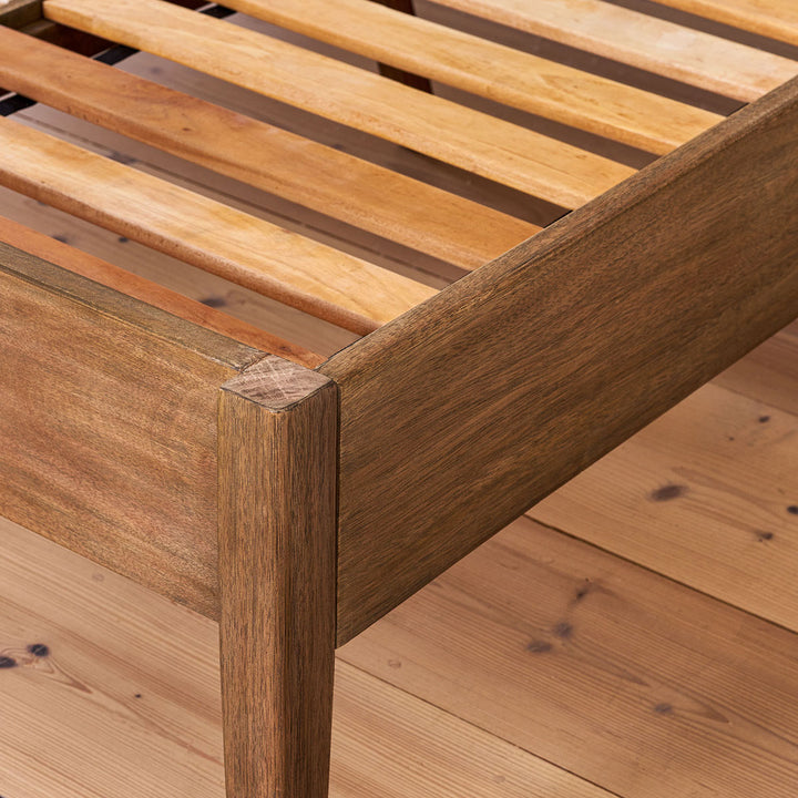 Garden Trading Chesterton King Bed Natural