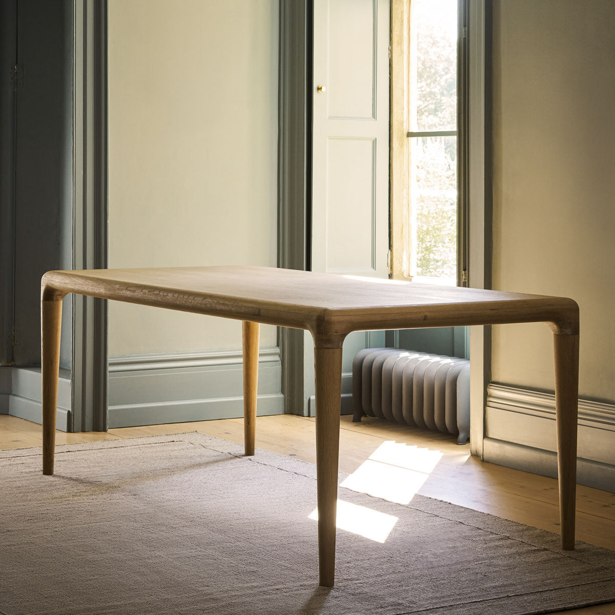 Garden Trading Ellwood Dining Table