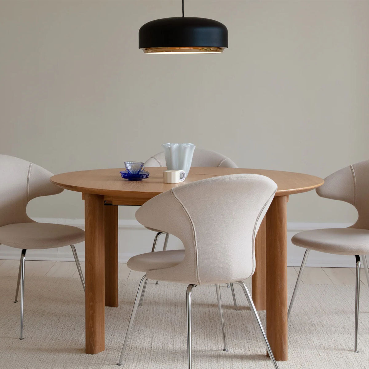 Umage Comfort Circle Table - Extendable