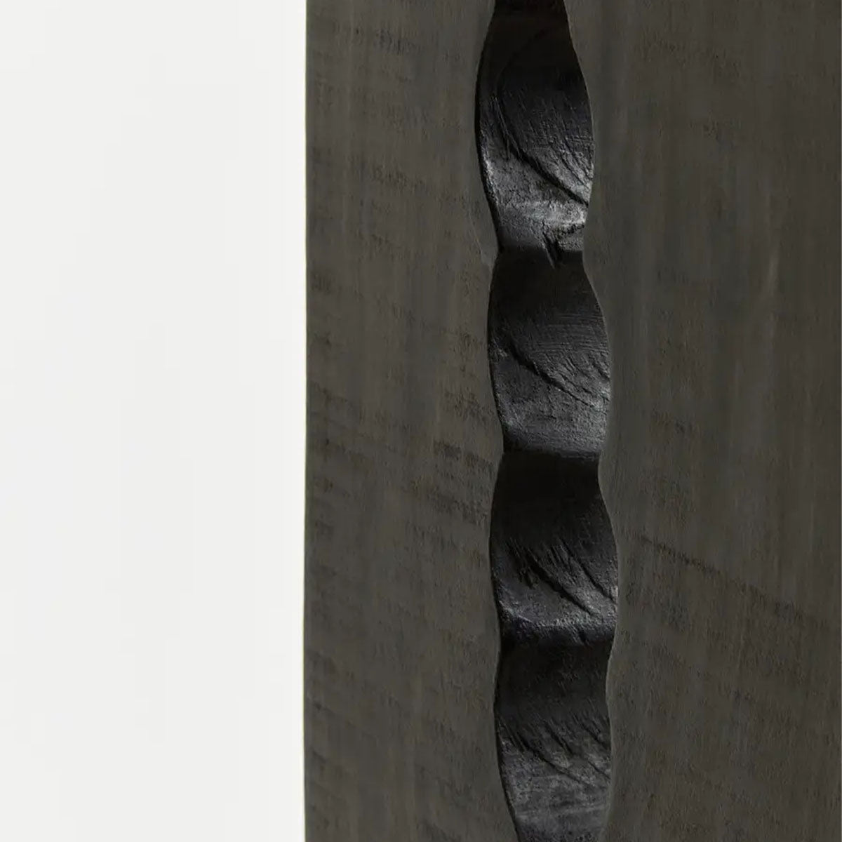 Beaumonde Home Fidel Rustic Black Vertical Mango Wood Slice Sculpture