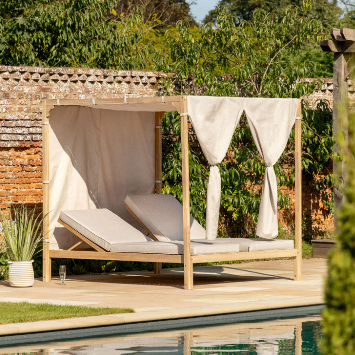 Gallery Direct Ammos Double Daybed