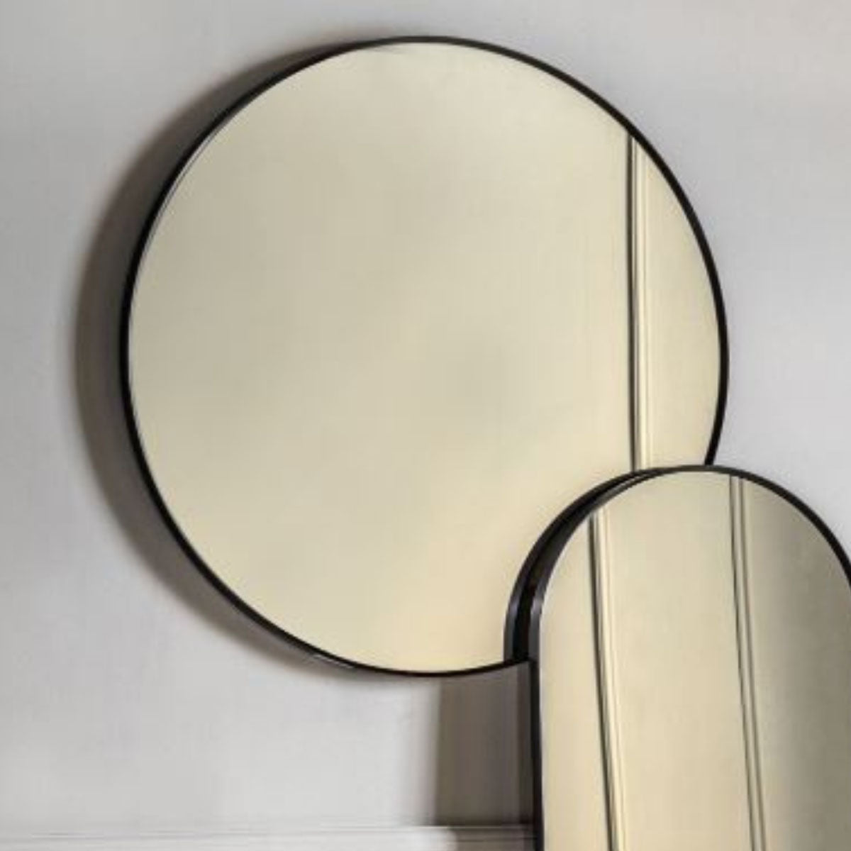 Gallery Direct Holworth Large Round Mirror Black 800x35x800