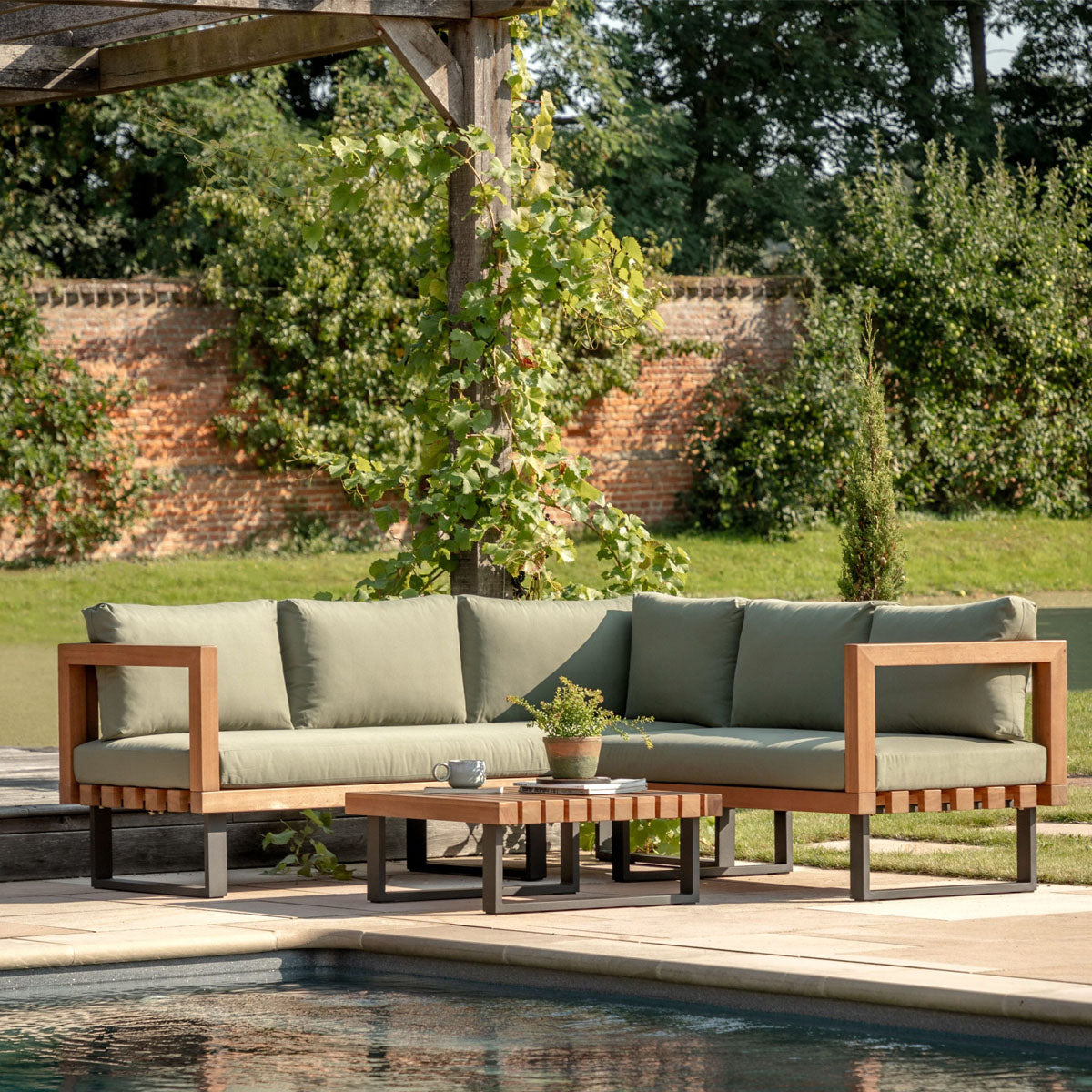 Gallery Direct Oad Corner Sofa Set