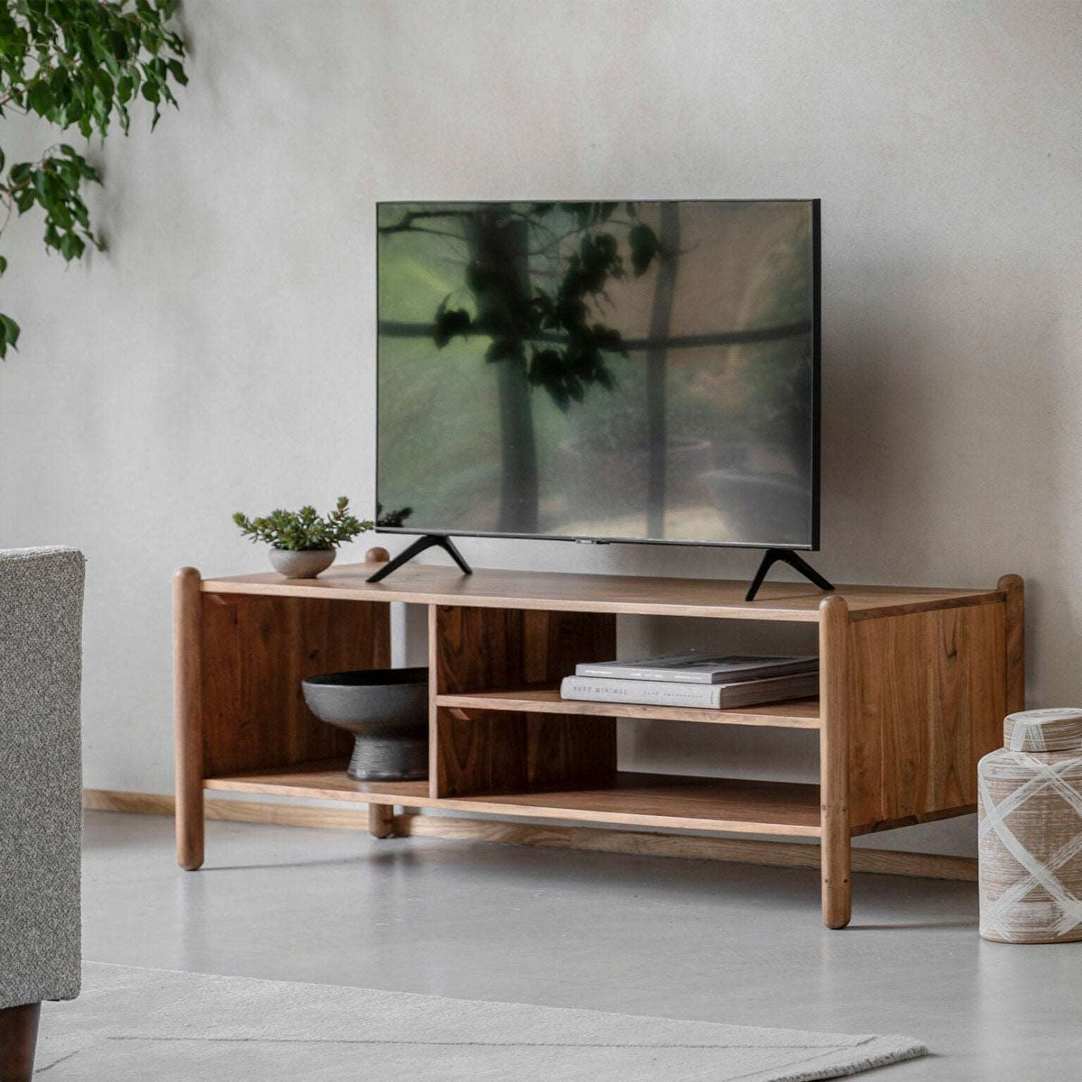 Gallery Direct Cannes Media Unit 1450x400x500mm