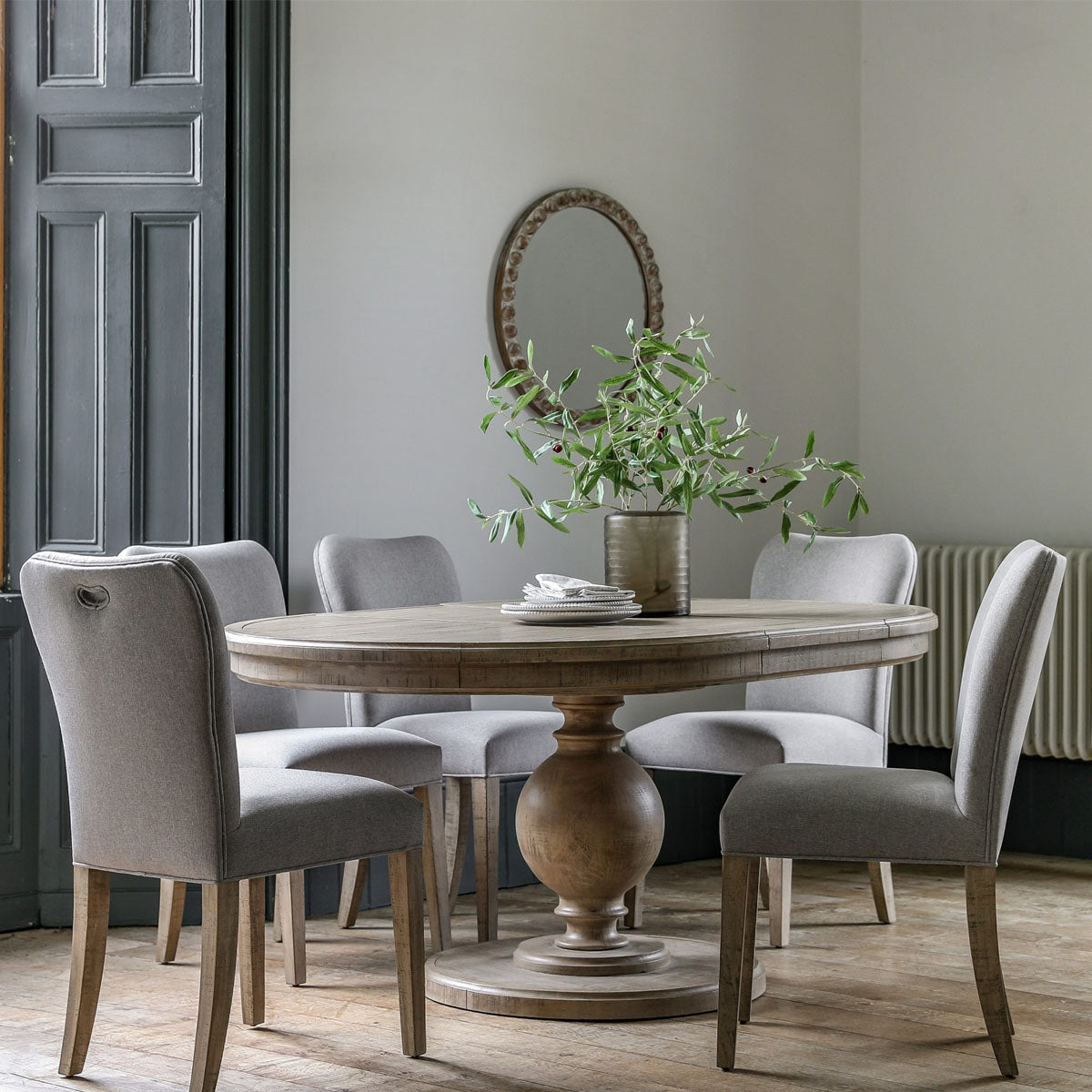 Gallery Direct Vancouver Rnd Ext Dining Tble 1200/1600x1200x750mm