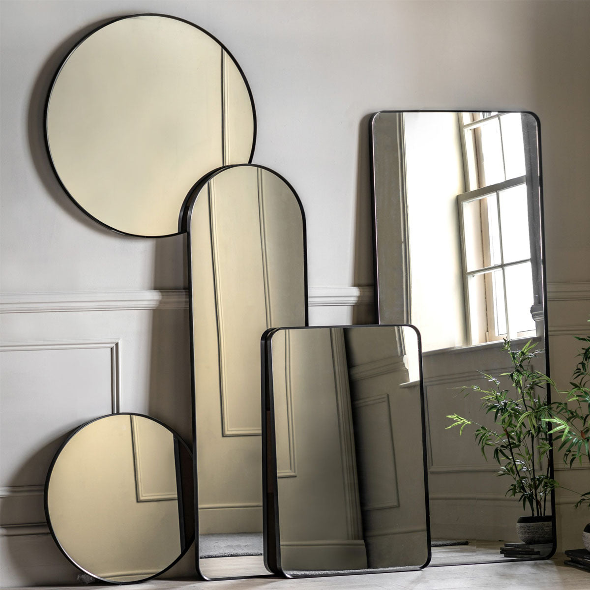 Gallery Direct Holworth Round Mirror Black 600x35x600mm