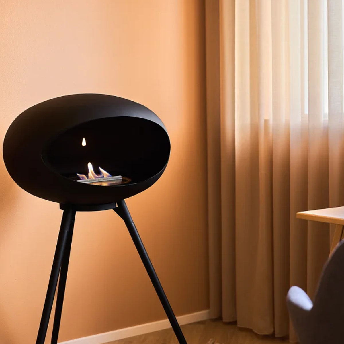 Le Feu Dome 625 - Black Ground Wood High