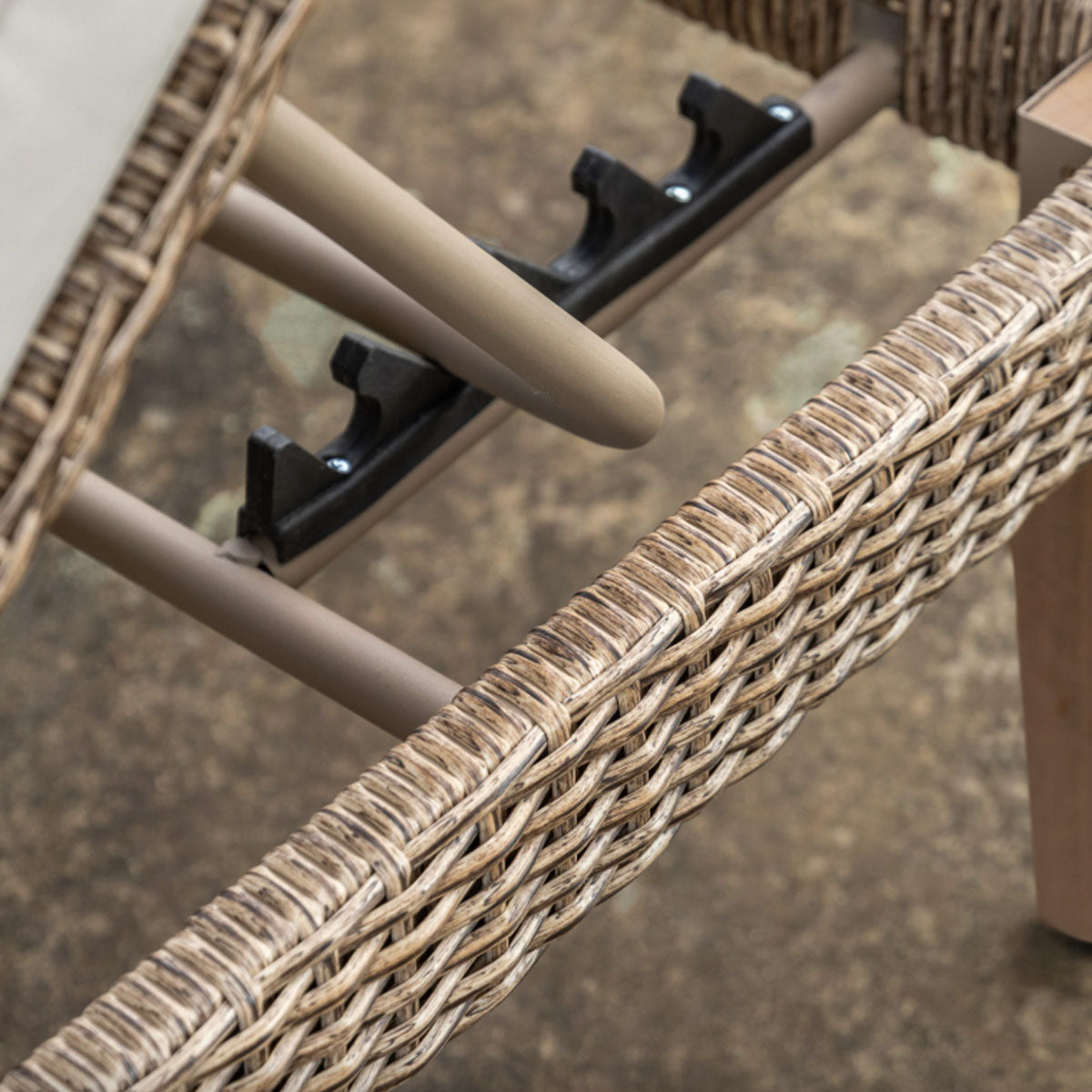 Gallery Direct Avena Lounger 1880x560x430mm