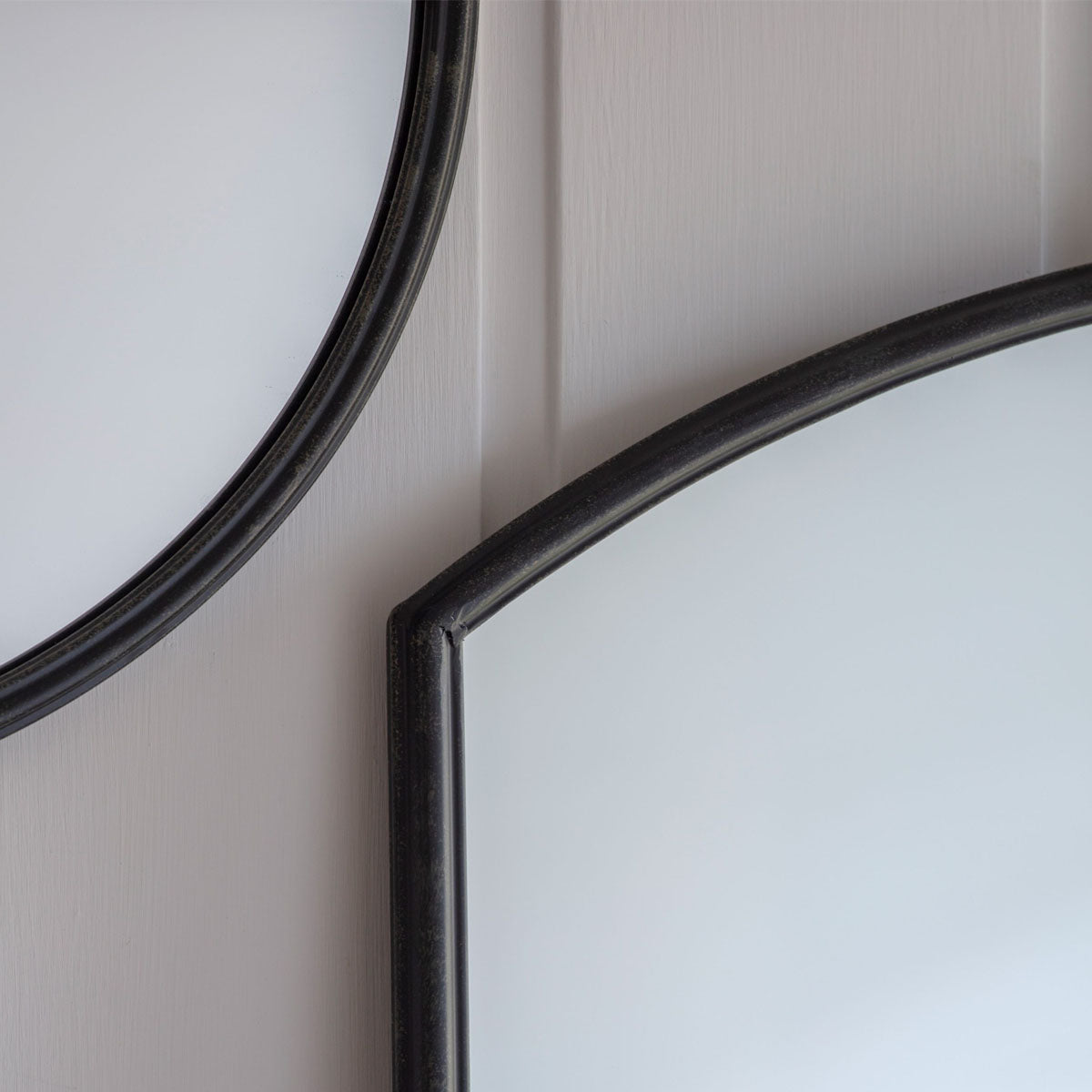 Gallery Direct Frida Round Mirror Black 600x40x600mm