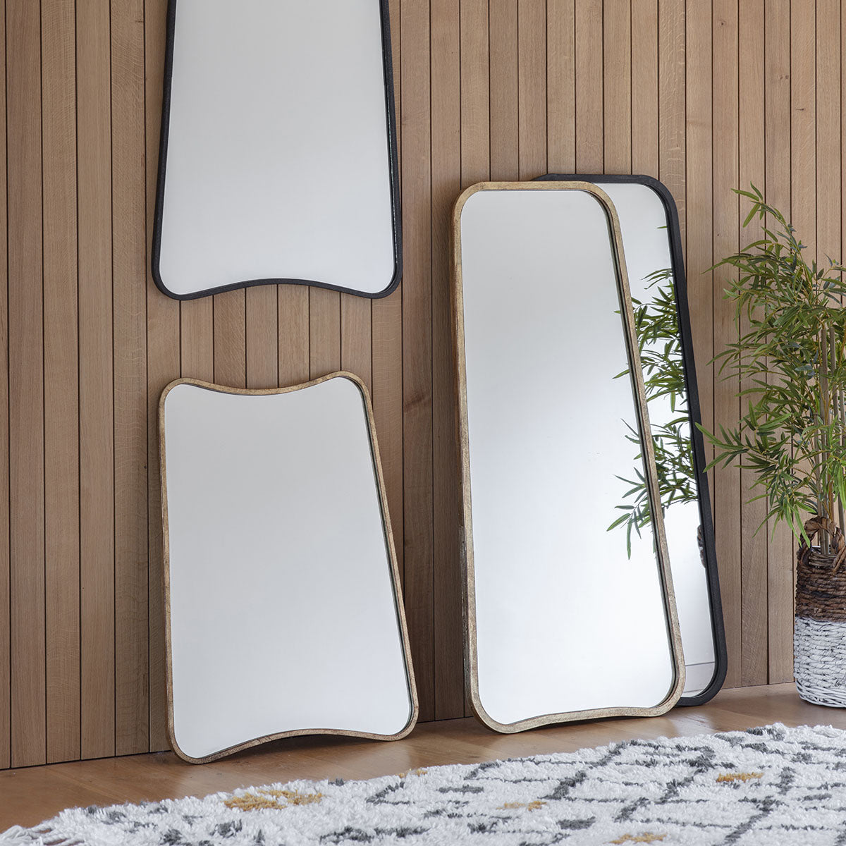 Gallery Direct Kurva Rectangle Gold 610x810mm