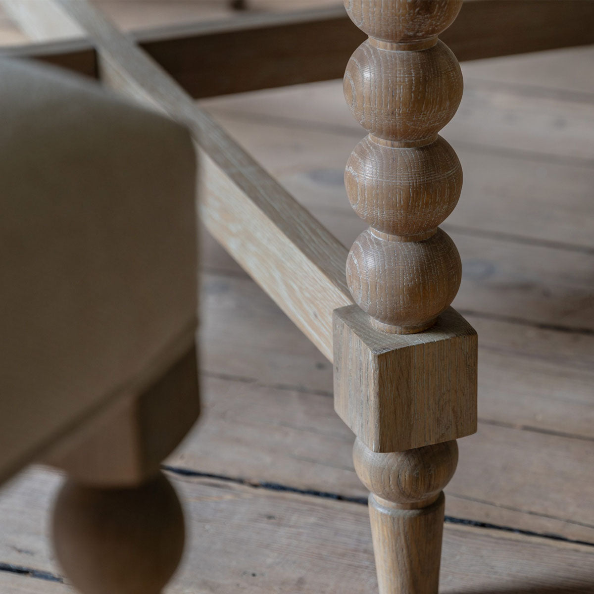 Gallery Direct Artisan Round Ext Dining Table 1200/1600x1200x750m