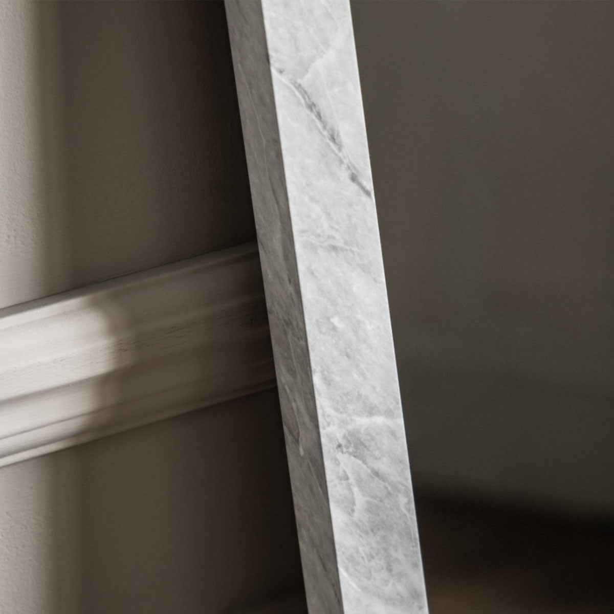 Gallery Direct Romano Leaner Mirror Marbled White 570x1570mm