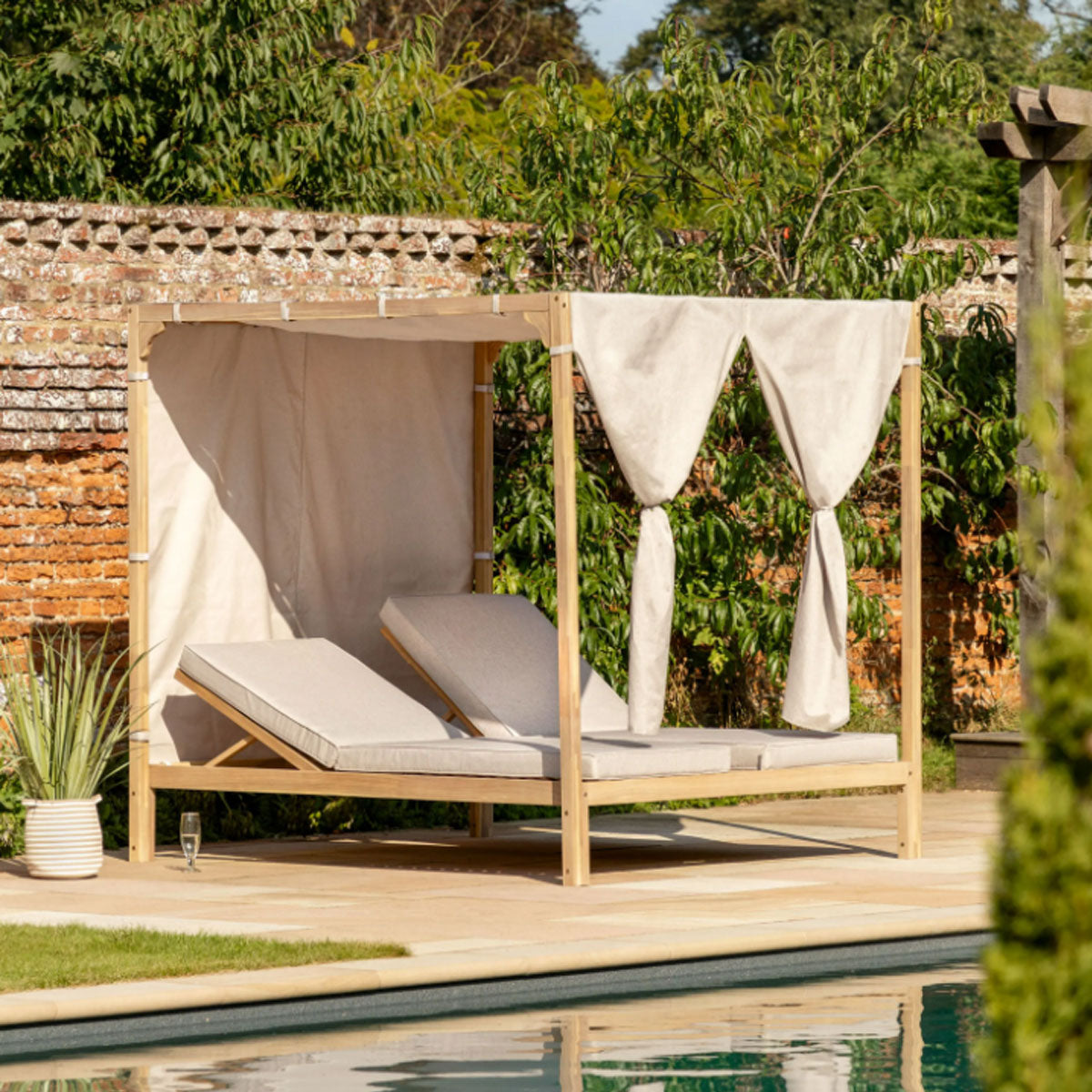 Gallery Direct Ammos Double Daybed