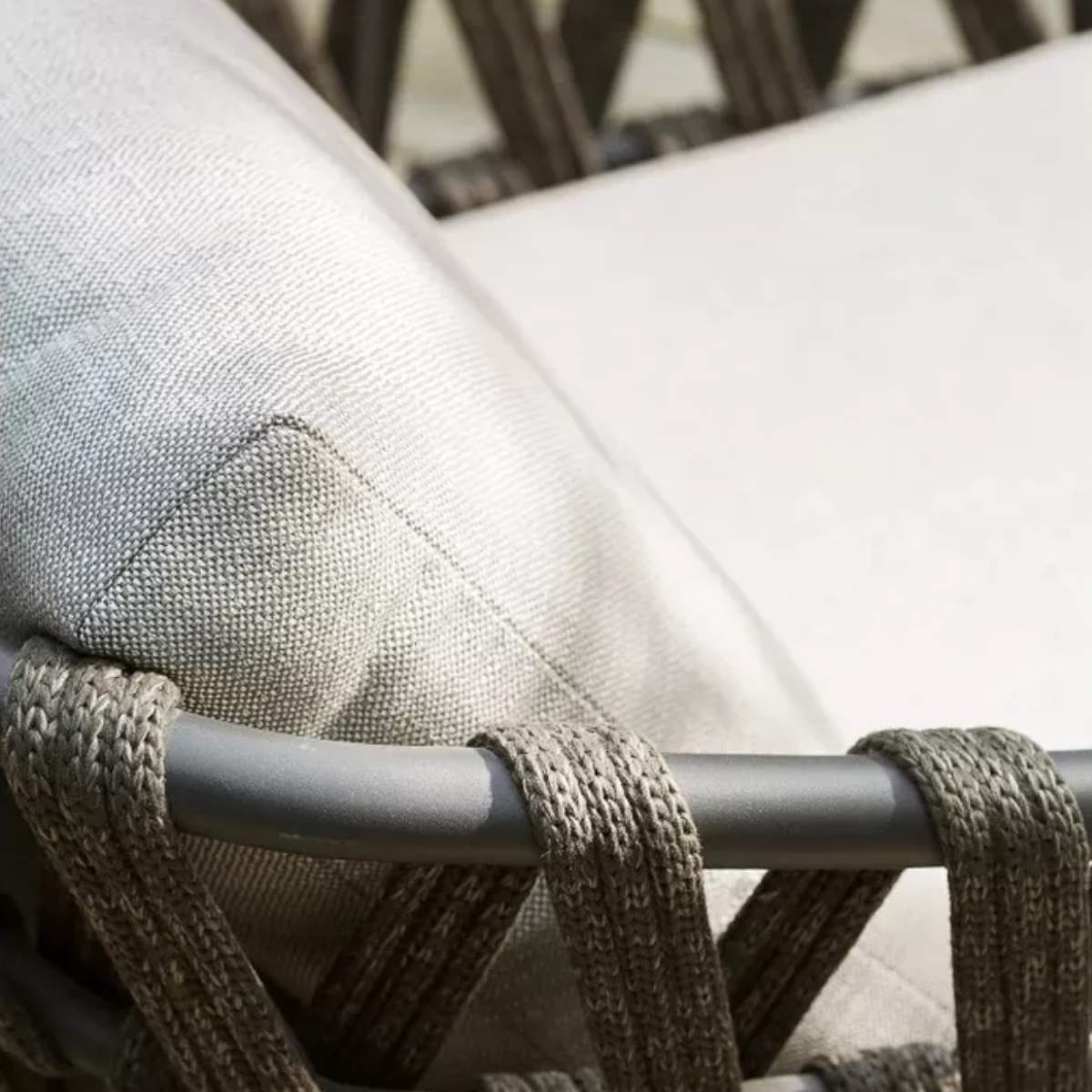 Vincent Shepherd Leo Garden Lounge Chair