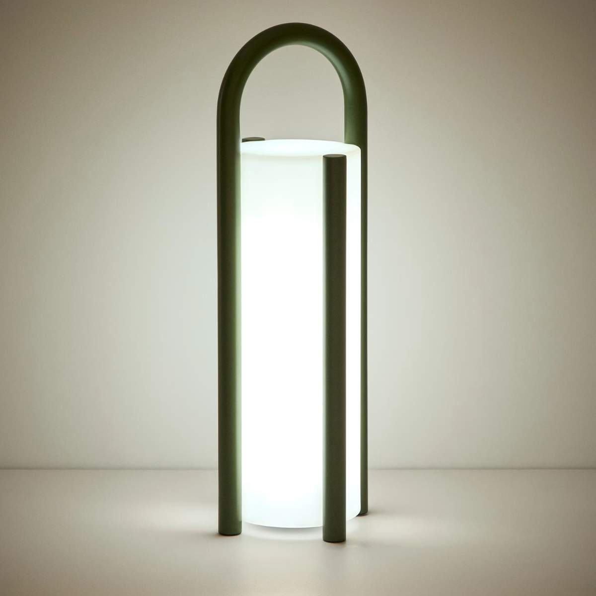 Kave Home Leros large portable table lamp in green polyethylene and steel